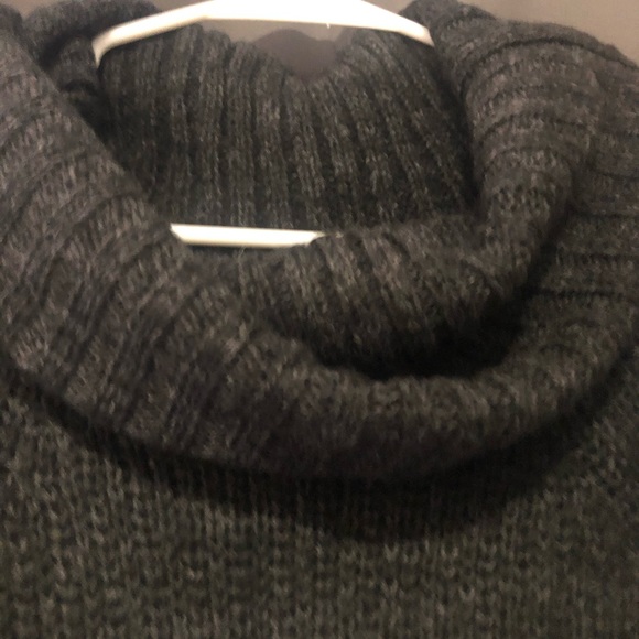 Gorgeous🖤 SWS Black Dark Gray Summer LT Sweater Mint Turtleneck🖤 - Picture 3 of 4